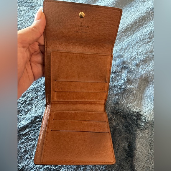 Louis Vuitton Monogram Trifold Wallet - Picture 7 of 10
